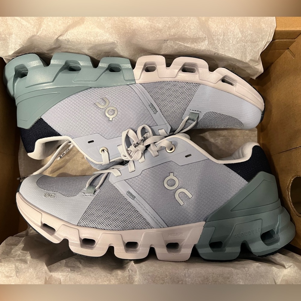 ON Running Cloudflyer 4 Sneakers size 9.5